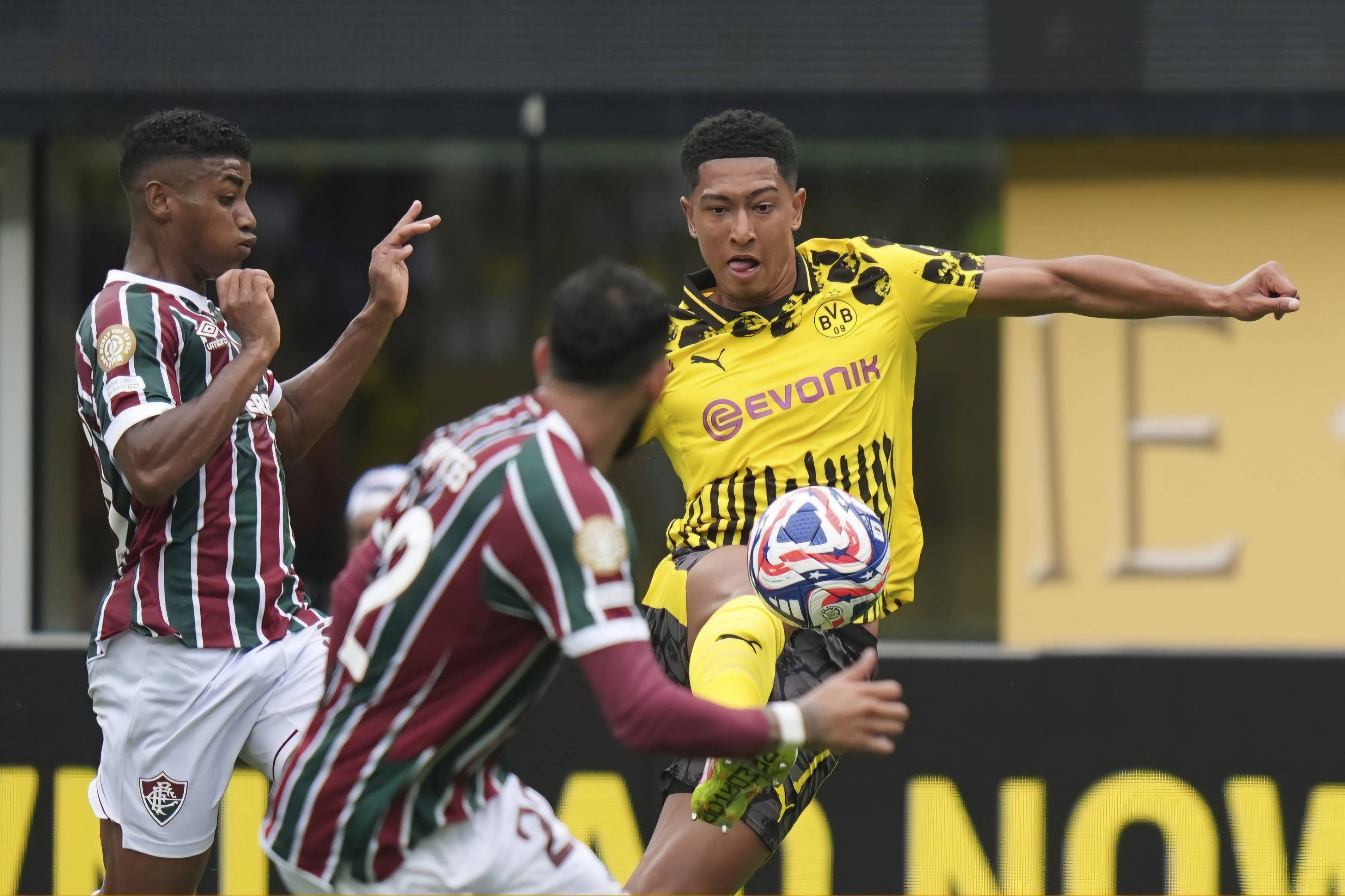 波尔图迎德甲关键赛，关键时刻篮板制胜，悬念犹存，赛程密集仍需轮换的简单介绍