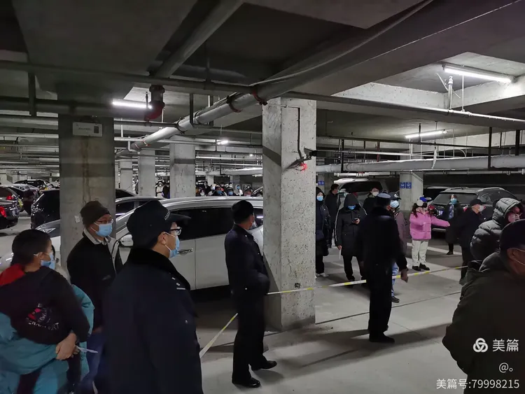 九游官网娱乐平台 -关键时刻尤文图斯备战荷甲；战术微调细节曝光；赛场秩序良好；医务组通报恢复的简单介绍