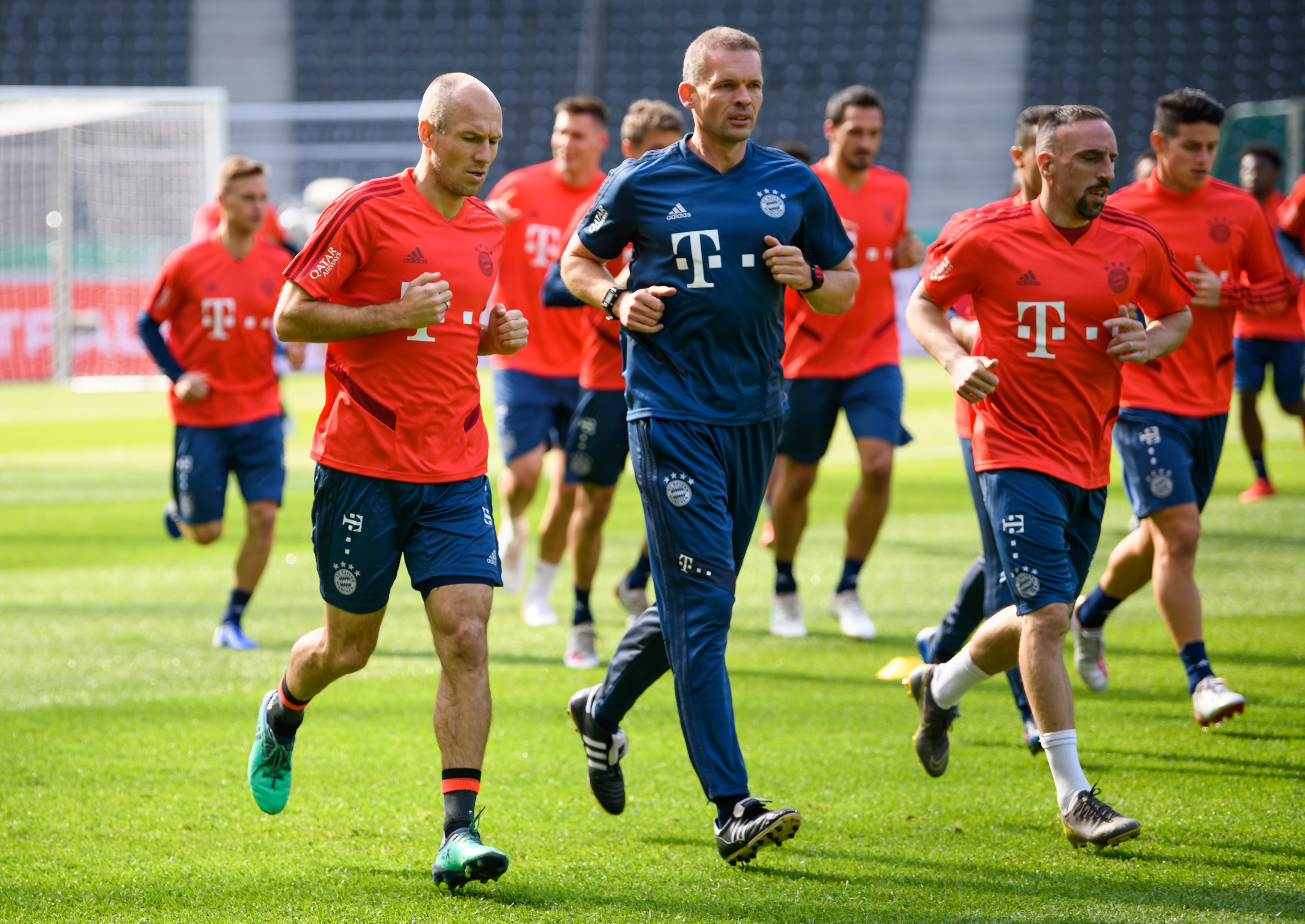 九游官网入口福利 -关键时刻新疆广汇备战德国杯，再遭质疑细节曝光，赛场秩序良好，赛程密集仍需轮换的简单介绍